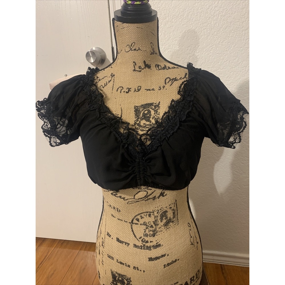 Steindl Trachten Munchen Salzburg Medium Sexy Black Cropped Bavarian Top Ruffled